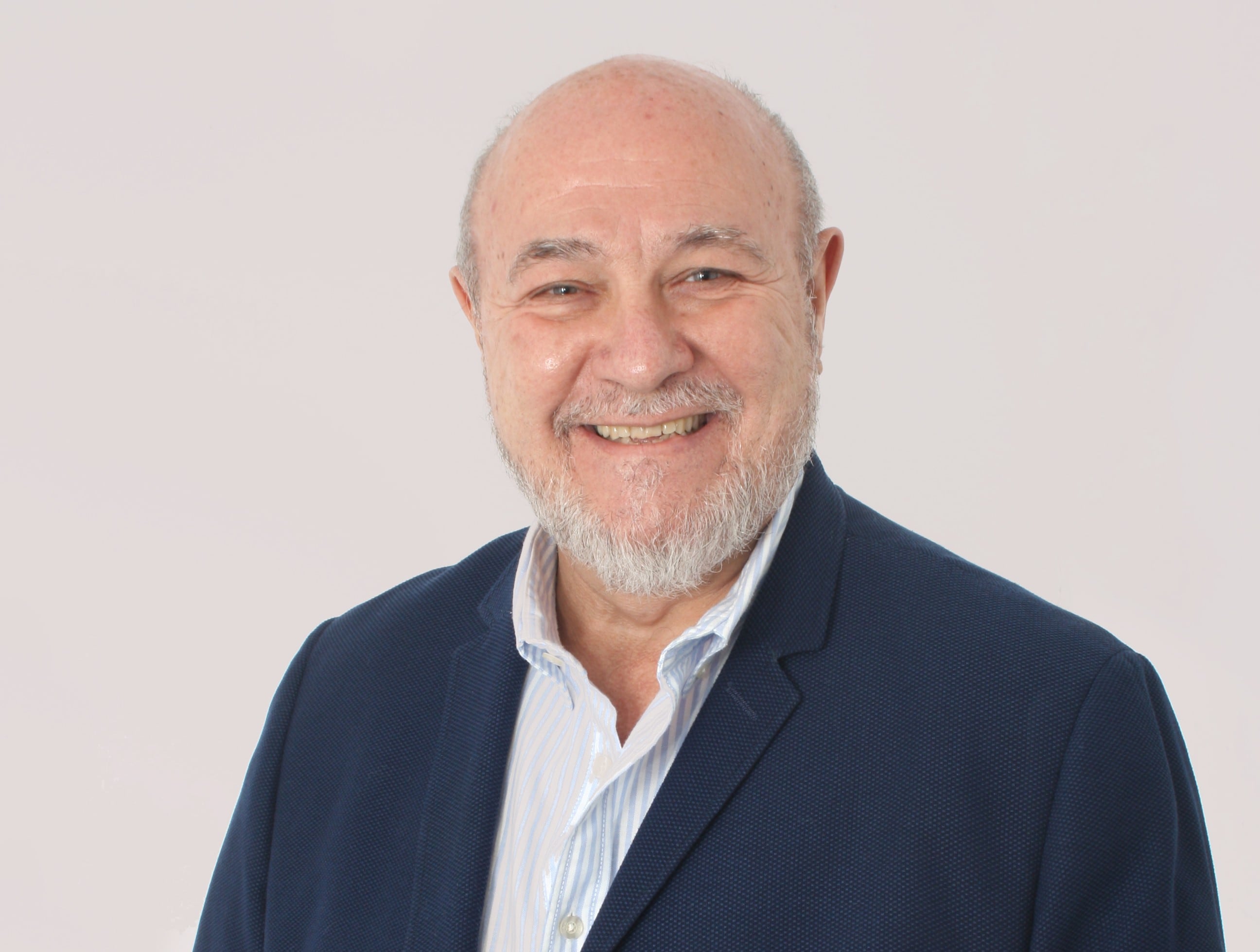 Antonio Ríos, terapeuta familiar: “Lo bueno de la adolescencia es que se acaba”