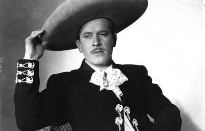 El cantante y actor de la Época de Oro del cine mexicano, Pedro Infante.