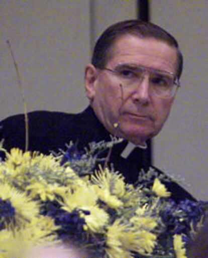 Roger Mahony, cardenal arzobispo de Los Ángeles.
