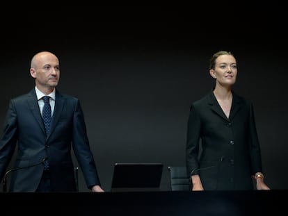 Oscar García Maceiras y Marta Ortega, consejero delegado y presidenta de Inditex, en la junta general de accionistas celebrada esta mañana.