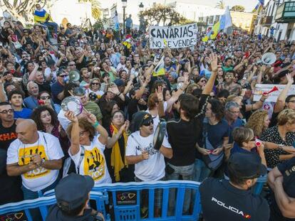 Imagen de una de las manifestaciones del pasado verano en Gran Canaria, en contra de las prospecciones petrolíferas.