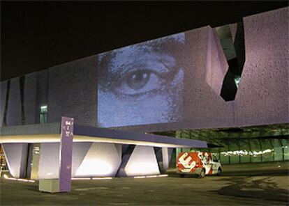 Instalación de Tony Oursler.