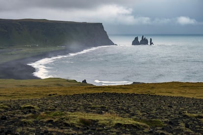 La playa de Reynisfjara.