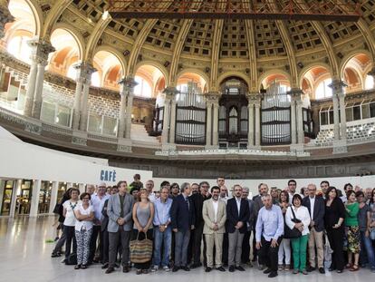 Participantes en el acto a favor de las colecciones del MNAC y el Museo de Lleida, contrarios de la devoluci&oacute;n a Sijena.