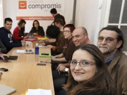 Los principales dirigentes de Comprom&iacute;s durante una reuni&oacute;n de la Ejecutiva.