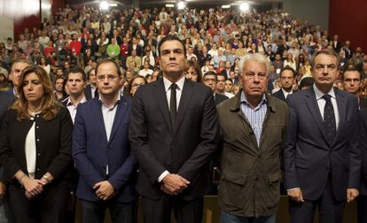 De izquierda a derecha, Susana Díaz, César Luena, Pedro Sánchez, Felipe González y José Luis Rodríguez Zapatero durante la Conferencia Política del PSOE en 2019 en Madrid.