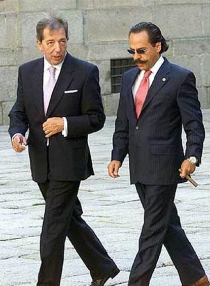 Pedro Antonio Martín Marín (izquierda) con Álvaro Pérez (derecha) en una foto de archivo
