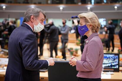 El presidente de la Eurocámara y la presidenta de la Comisión, en la cumbre del pasado 15 de octubre.