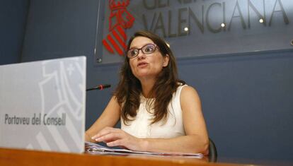 La vicepresidenta del Gobierno valenciano, M&oacute;nica Oltra, tras la reuni&oacute;n del Consell, que hoy se ha celebrado en Alicante. 