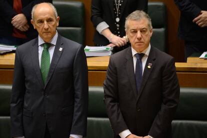 Iñigo Urkullu y Josu Erkoreka en un pleno reciente del Parlamento vasco.