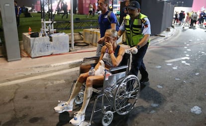 La finlandesa Anne-Mari Hyrylainen, en silla de ruedas tras concluir el maratón de Doha.