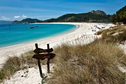 Playa de Rodas, en las Islas Cies, ría de Vigo (Galicia).