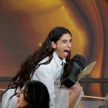 Carolina Yuste reacts after winning the Best Leading Actress award for “La infiltrada” during the Spanish Film Academy's Goya Awards ceremony in Granada, Spain February 8, 2025. REUTERS/Jon Nazca