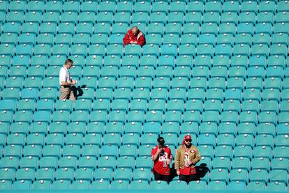 O Super Bowl LIV foi realizado no Hard Rock Stadium de Miami, no Estado da Flórida, EUA. Na foto, o público começa a chegar ao estádio para a final.