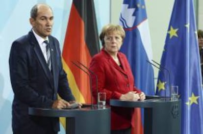 La canciller alemana, Angela Merkel, (CDU) y el primer ministro esloveno, Janez Jansa, en Berln (Alemania). EFE/Archivo