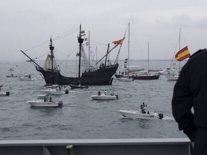 Una réplica de la nao 'Victoria' durante los actos del V centenario de la primera vuelta al mundo, en Sanlúcar de Barrameda, Cádiz.