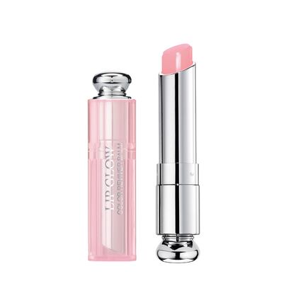 Lip Glow de Dior. El bálsamo labial que reaviva el color natural de los labios y que se vende cada 3 segundos en todo el mundo. Fue lanzado en 2009 y aún permanece como top ventas porque "aúna los beneficios de una tinta de color y el confort de un bálsamo", según el propio Peter Philips, maquillador oficial de la maison.