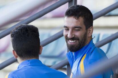 A.Turan en un entrenamiento en la ciudad deportiva del Barcelona.