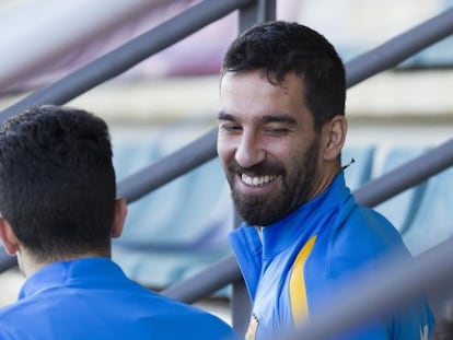 A.Turan en un entrenamiento en la ciudad deportiva del Barcelona.