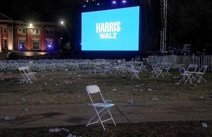 Vista de la Universidad Howard, en Washington, después del anuncio que la candidata presidencial demócrata de Estados Unidos, Kamala Harris, no se presentara.