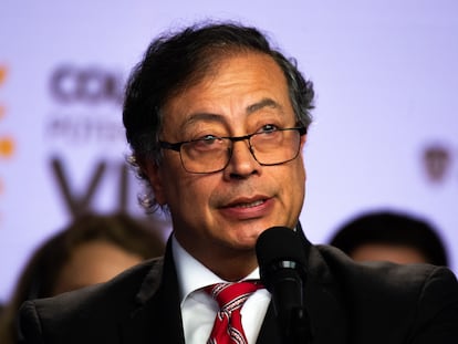 Gustavo Petro, habla durante una rueda de prensa en Bogotá, Colombia, en febrero de 2024.