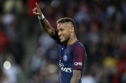 Neymar celebra un gol amb el PSG.