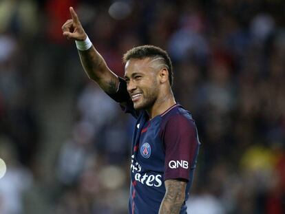 Neymar celebra un gol amb el PSG.