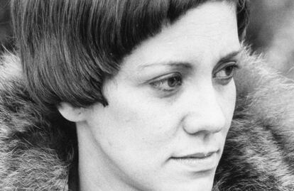 L'escriptora i periodista Pilar Aymerich retratada per Pilar Aymerich a Barcelona el 1977.