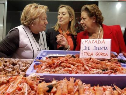 La alcaldesa Rita Barberá y la ministra Ana Pastor inauguran la última fase de la reforma del modernista Mercat Central de Valencia