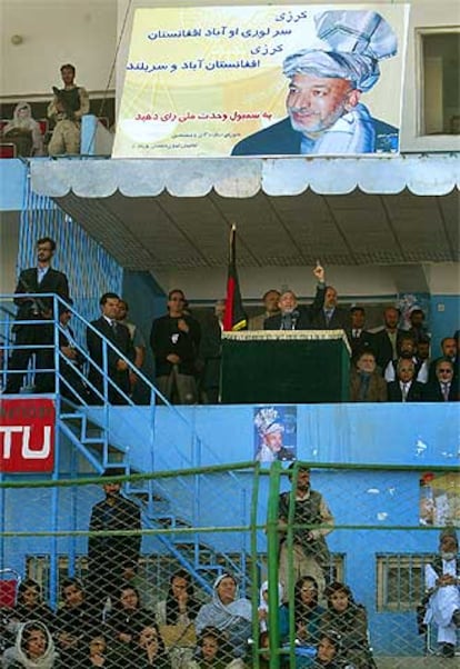 Karzai, durante el mitin de cierre de la campa?a electoral en Kabul.