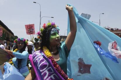 Una ecologista en la marcha de este miércoles en Lima.