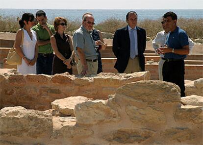 El presidente de la Diputación de Alicante, José Joaquín Ripoll, ayer en La Illeta de El Campello.