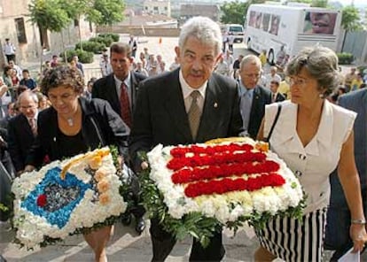 En la imagen, Pasqual Maragall durante la ofrenda floral en la tumba de Rafael Casanova.