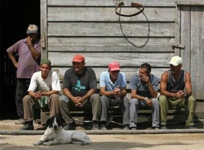 Trabajadores de una plantación de tabaco en la provincia cubana de Pinar del Río.