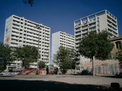 Social housing buildings where drug sales points are located in the Félix Payet area of ​​Marseille this Thursday.