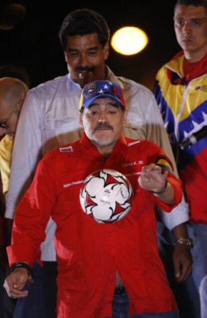 Diego Maradona y Nicolás Maduro, el pasado 11 de abril, en Caracas.