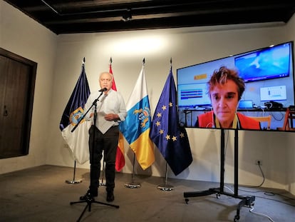 María José Blanco, en la pantalla, en una rueda de prensa tras la reunión del Pevolca.