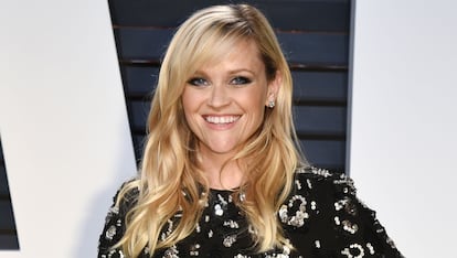 Reese Witherspoon

Su estilista, Mark Townsend, aconseja a la actriz utilizar champú seco en lugar de lavar el cabello cada día. "Este producto ayuda a eliminar la tendencia aceitosa del cabello y le da una textura increíble”, ha explicado el profesional. Además, insiste en que la temperatura del agua y el producto utilizado influyen en la salud del cabello.