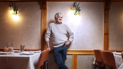 El paleoantropólogo Juan Luis Arsuaga, en el restaurante La Tomasa, en Villalbilla de Burgos.