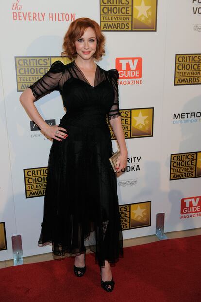 Christina Hendricks, otra de las que optaron por el siempre socorrido negro.