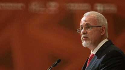 Raúl Padilla López en la Feria Internacional del Libro de Guadalajara, el 28 de noviembre de 2015.