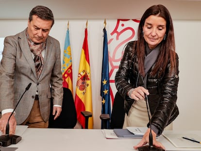 El consejero de Sanidad, Marciano Gómez, y la portavoz del Consell, Ruth Merino, comparecen este jueves en rueda de prensa.