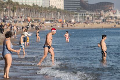 La Playa de la Barceloneta, en enero de 2022.