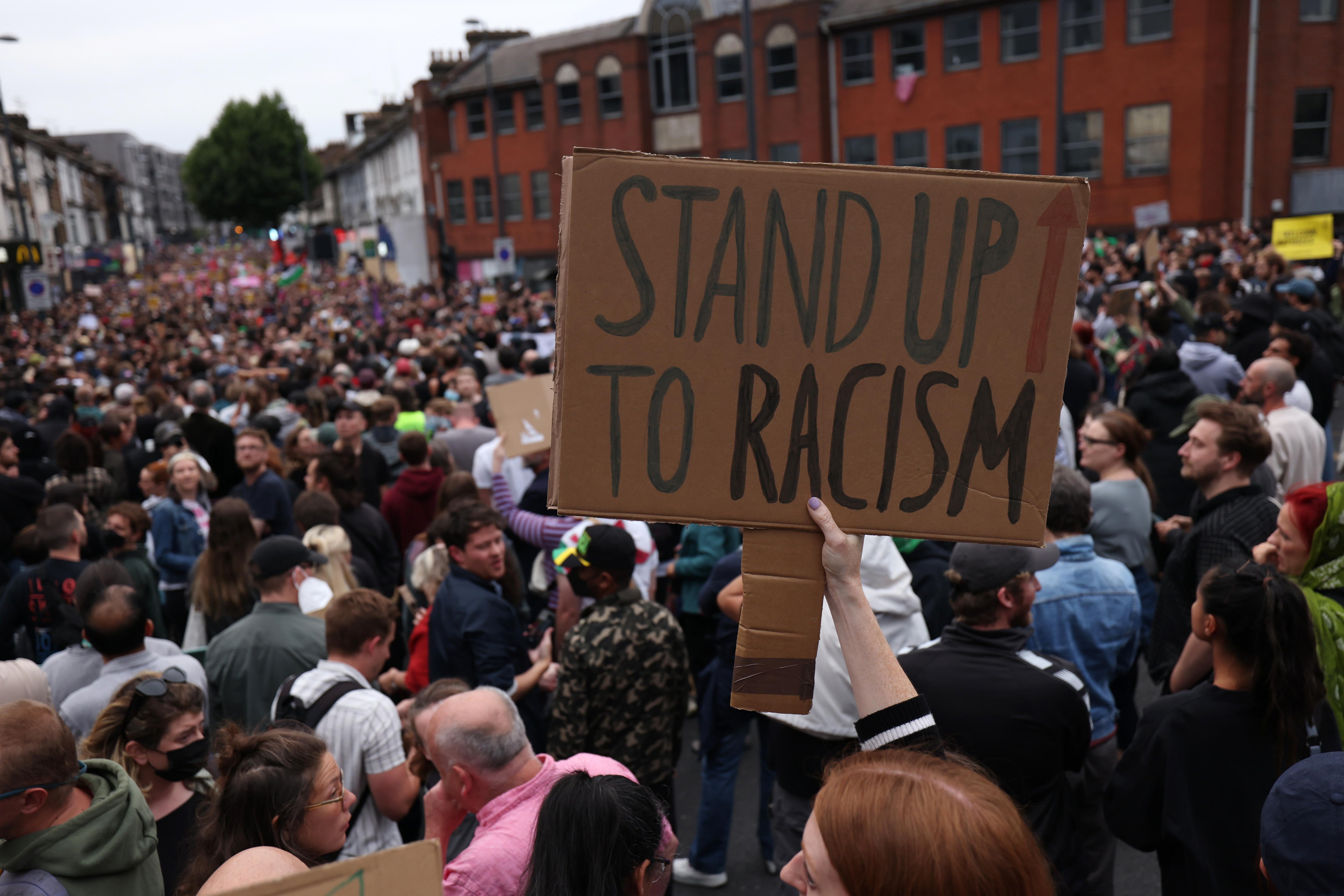 El barrio de Londres que se levanta contra las marchas racistas: “Estamos aquí para detener a los fascistas” 