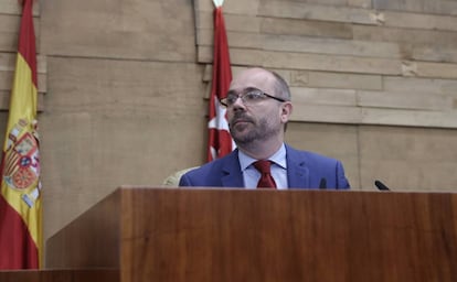 El presidente de la Asamblea de Madrid, Juan Trinidad.