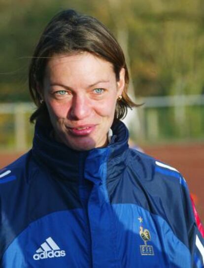 Corinne Diacre, con la selección francesa en 2002.