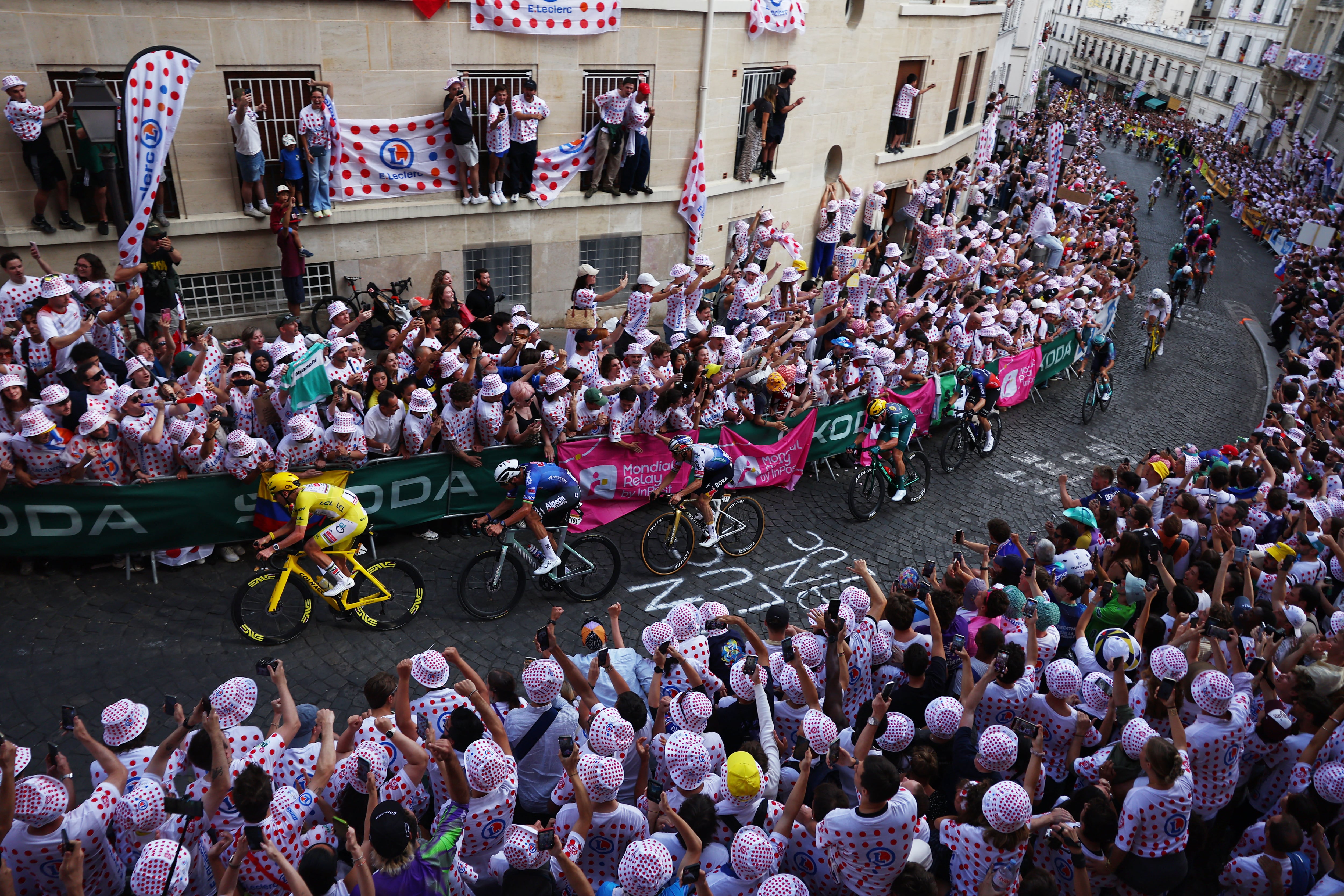 Tadej Pogacar entra en el olimpo del Tour de Francia al ganarlo por quinta vez