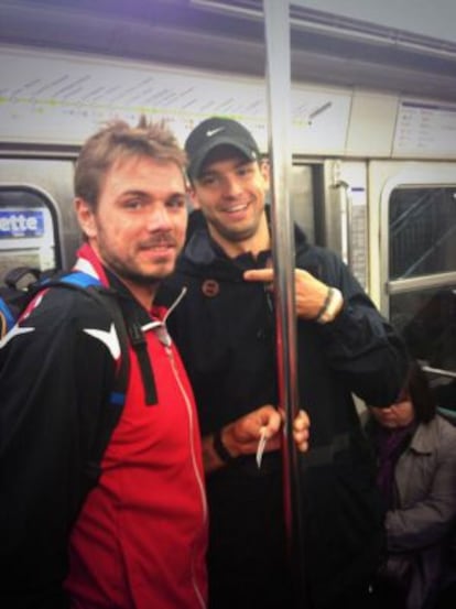 Dimitrov y Wawrinka, en el metro de París.