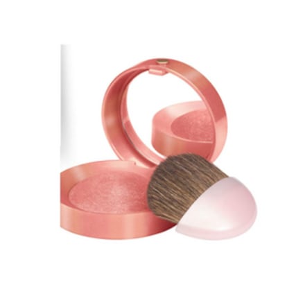 colorete en crema, colorete líquido, colorete, ¿cómo se aplica el colorete en polvo?, ¿cómo se aplica el colorete?, maquillaje, ¿cuál es el mejor brocha para aplicar el colorete?, colorete maquillaje