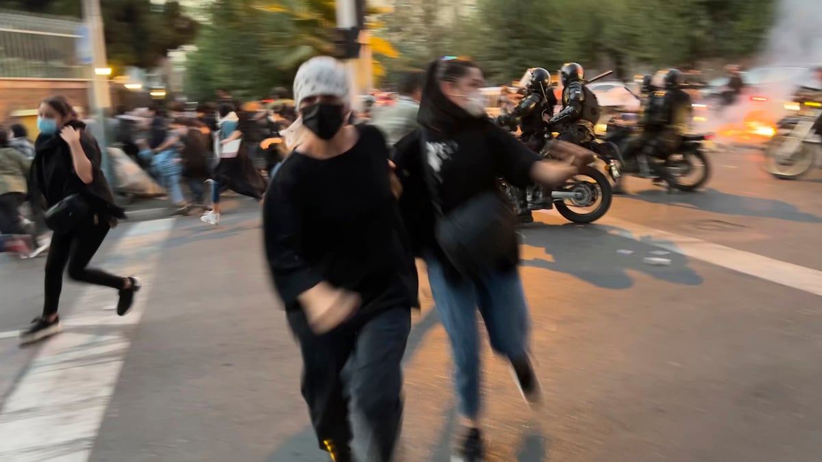 La lucha de las iraníes frente a un régimen empeñado en el velo como  símbolo | Internacional | EL PAÍS